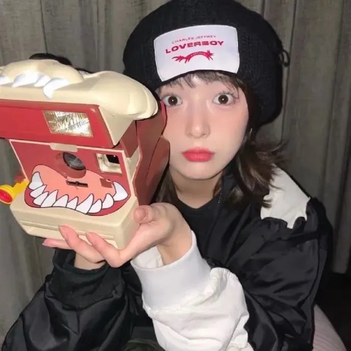 月鳞绮纪海报